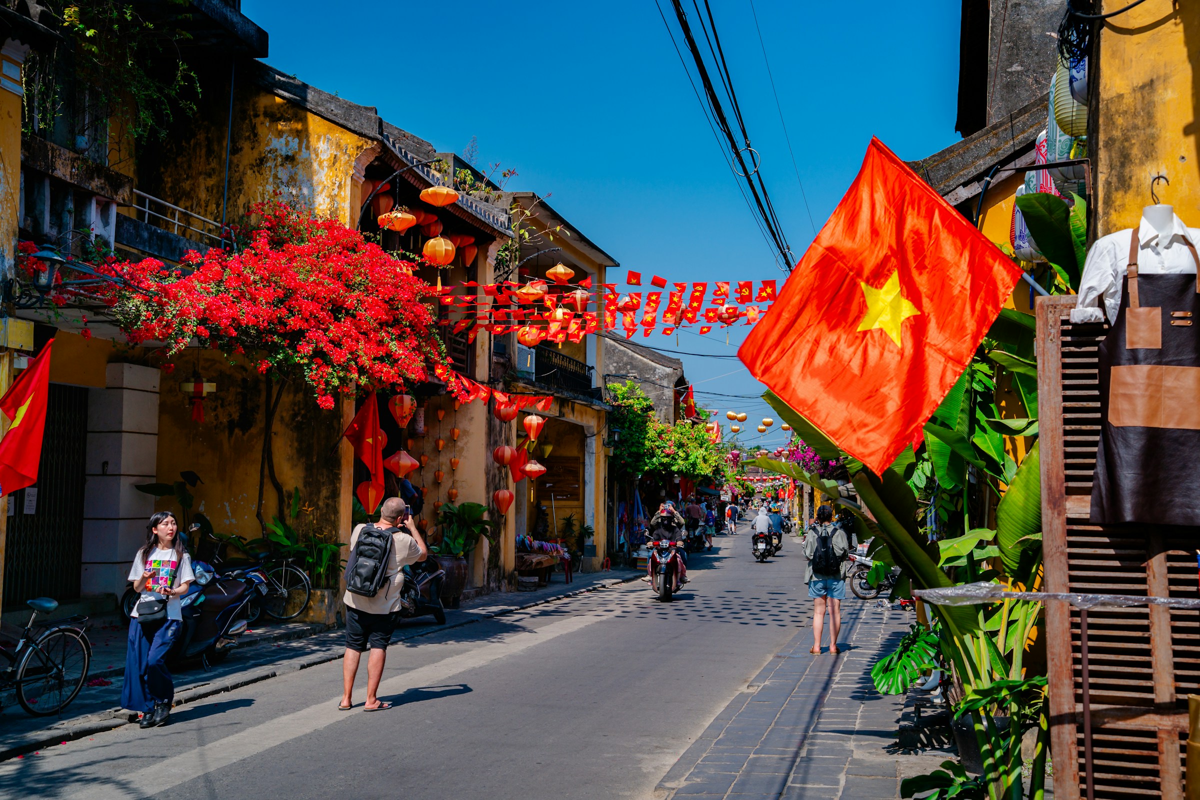 Rue des boutiques de couture à Hoi An